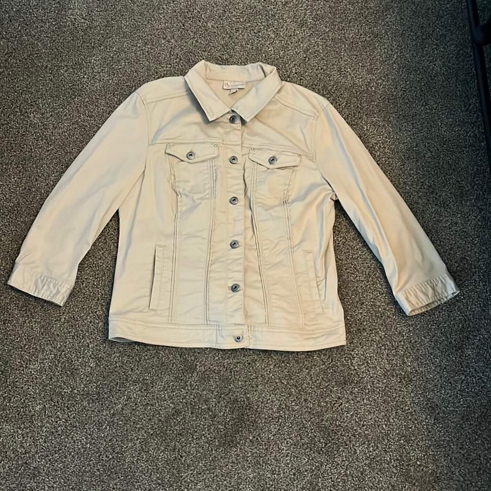 Cute khaki jacket